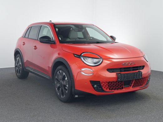 Fiat 600e La Prima | 10,25" touchscreen radio met Bluetooth, DAB & USB | Adaptive Cruise Control met Traffi... ActivLease financial lease