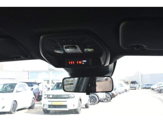 Fiat Grande Panda Icon | 10,25" touchscreen radio met Bluetooth, DAB & USB | Airconditioning handmatig | Cruise Con... ActivLease financial lease