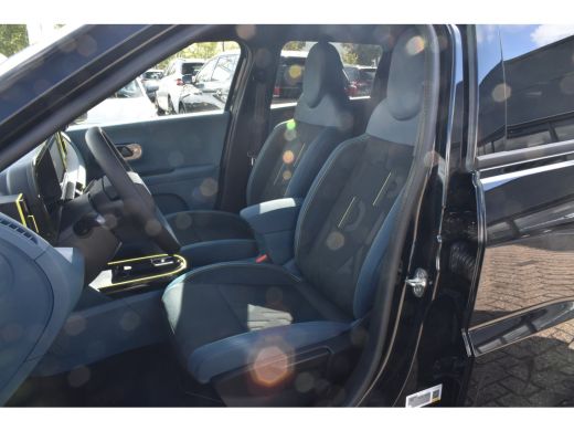 Fiat Grande Panda Icon | 10,25" touchscreen radio met Bluetooth, DAB & USB | Airconditioning handmatig | Cruise Con... ActivLease financial lease