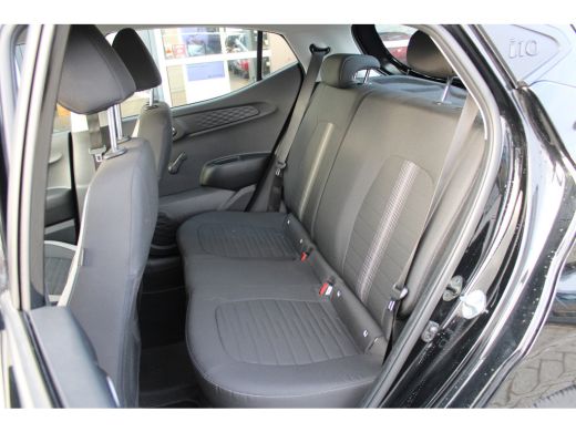 Hyundai i10 1.0 Comfort | Cruise control | DAB | Airco | Boordcomputer | Achterbank in delen neerklapbaar | A... ActivLease financial lease