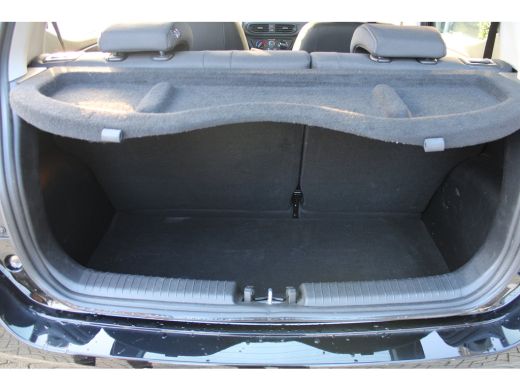 Hyundai i10 1.0 Comfort | Cruise control | DAB | Airco | Boordcomputer | Achterbank in delen neerklapbaar | A... ActivLease financial lease