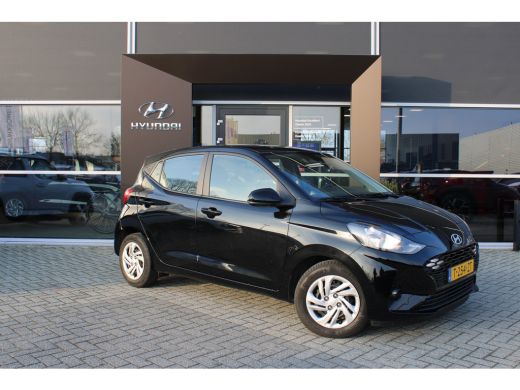 Hyundai i10 1.0 Comfort | Cruise control | DAB | Airco | Boordcomputer | Achterbank in delen neerklapbaar | A... ActivLease financial lease