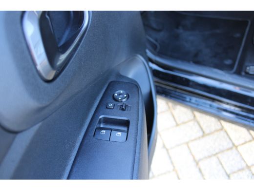 Hyundai i10 1.0 Comfort | Cruise control | DAB | Airco | Boordcomputer | Achterbank in delen neerklapbaar | A... ActivLease financial lease