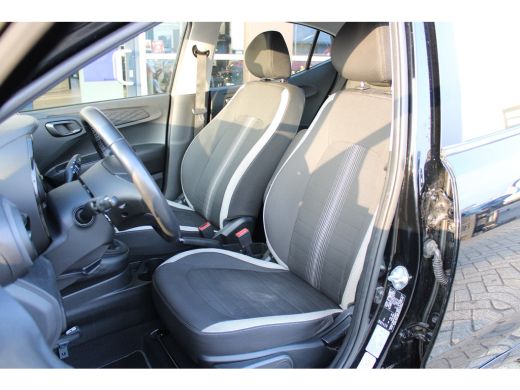 Hyundai i10 1.0 Comfort | Cruise control | DAB | Airco | Boordcomputer | Achterbank in delen neerklapbaar | A... ActivLease financial lease