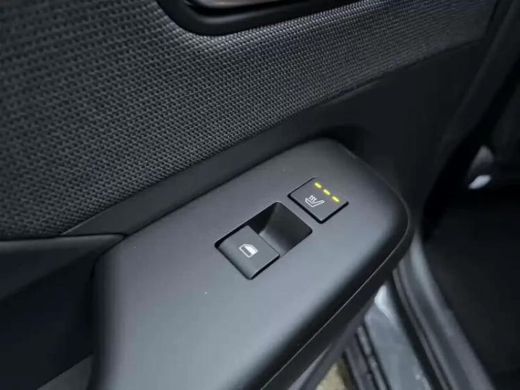 Hyundai Kona 1.6 GDI HEV Premium | Rijklaarprijs! | Speciale Korting | Elektrisch verstelbare stoelen | Leder ... ActivLease financial lease