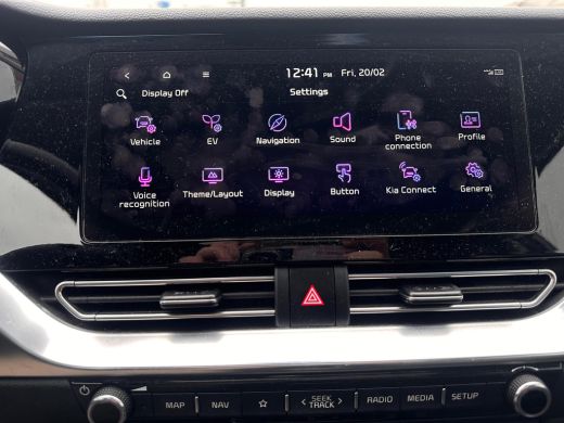 Kia e-Niro ExecutiveLine 64 kWh NL-AUTO | LEDER | PANODAK | 3 FASE ActivLease financial lease