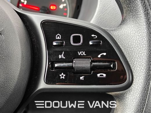 Mercedes-Benz Sprinter L2H2 317 MBUX 360 Camera Navigatie Apple Carplay Stoelverwarming ActivLease financial lease