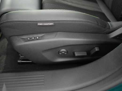 Peugeot 308 GT | Bekleding Alcantara/kunstleder | Driver Sport Pack | Elektrische parkeerrem ActivLease financial lease