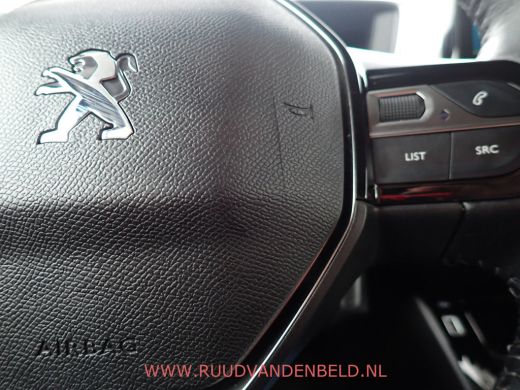 Peugeot e-2008 EV Allure 50 kWh SOH 94% / CARPLAY / CRUISE / ACHTERUITRIJCAMERA ActivLease financial lease