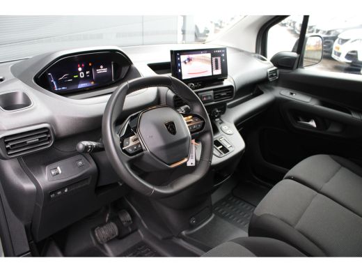 Peugeot e-Partner 136 L2 50 kWh | Automaat | Navigatie | Camera | Long | Lichtmetaal | 3-Zits | BTW | Stoelverwarmi... ActivLease financial lease
