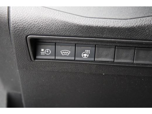 Peugeot e-Partner 136 L2 50 kWh | Automaat | Navigatie | Camera | Long | Lichtmetaal | 3-Zits | BTW | Stoelverwarmi... ActivLease financial lease