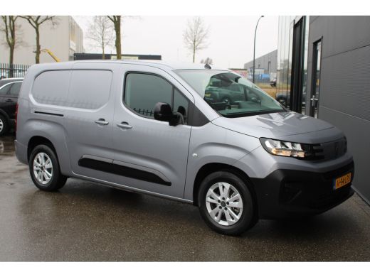Peugeot e-Partner 136 L2 50 kWh | Automaat | Navigatie | Camera | Long | Lichtmetaal | 3-Zits | BTW | Stoelverwarmi... ActivLease financial lease