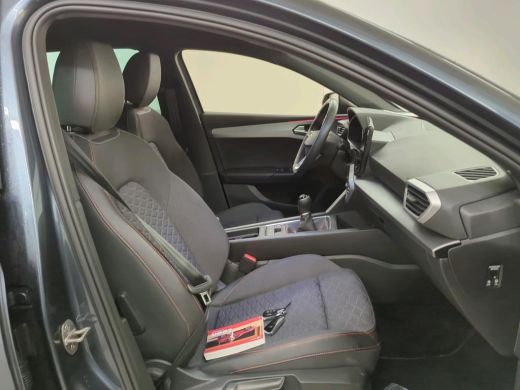 Seat Leon Sportstourer 1.0 TSI FR Business Intense NL-AUTO | CAMERA | STOEL/STUUR VERWARMING ActivLease financial lease