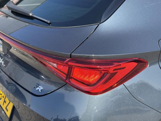 Seat Leon Sportstourer 1.0 TSI FR Business Intense NL-AUTO | CAMERA | STOEL/STUUR VERWARMING ActivLease financial lease