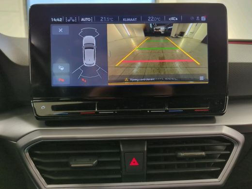 Seat Leon Sportstourer 1.0 TSI FR Business Intense NL-AUTO | CAMERA | STOEL/STUUR VERWARMING ActivLease financial lease