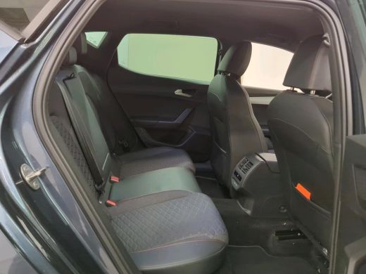 Seat Leon Sportstourer 1.0 TSI FR Business Intense NL-AUTO | CAMERA | STOEL/STUUR VERWARMING ActivLease financial lease
