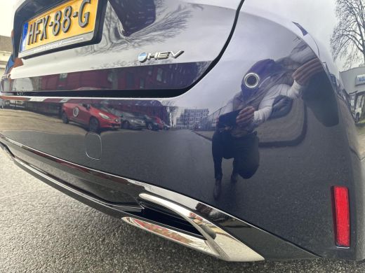 Toyota Corolla Touring Sports Hybrid 140 Dynamic ActivLease financial lease