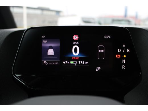 Volkswagen ID. Buzz Cargo Cargo 79 kWh &euro;9.000 VOORDEEL | 286 pk | Trekhaak | Achterdeuren | Bijrijdersbank | Stoelverwarmin... ActivLease financial lease