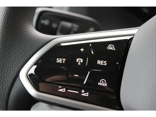 Volkswagen ID. Buzz Cargo Cargo 79 kWh &euro;9.000 VOORDEEL | 286 pk | Trekhaak | Achterdeuren | Bijrijdersbank | Stoelverwarmin... ActivLease financial lease