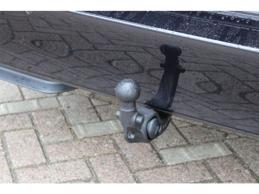 Volkswagen ID. Buzz Cargo Cargo 79 kWh &euro;9.000 VOORDEEL | 286 pk | Trekhaak | Achterdeuren | Bijrijdersbank | Stoelverwarmin... ActivLease financial lease