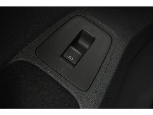 Volkswagen Tiguan 1.5 TSI Elegance Automaat, Volleder, Digital Dash ActivLease financial lease