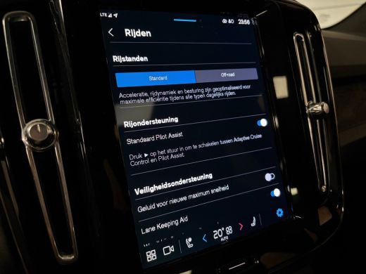 Volvo  C40 Recharge Plus 69 kWh Trekhaak | All Season banden | Adaptieve Cruise Control | Stoel en Stuurwiel... ActivLease financial lease