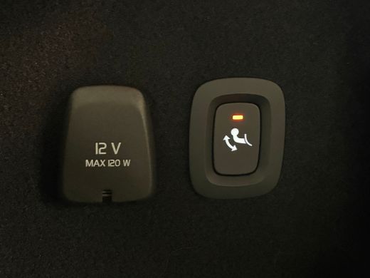 Volvo  V60 T6 AWD Recharge Essential T6 AWD Recharge Essential | Trekhaak | All Season banden | Lederen bekl... ActivLease financial lease