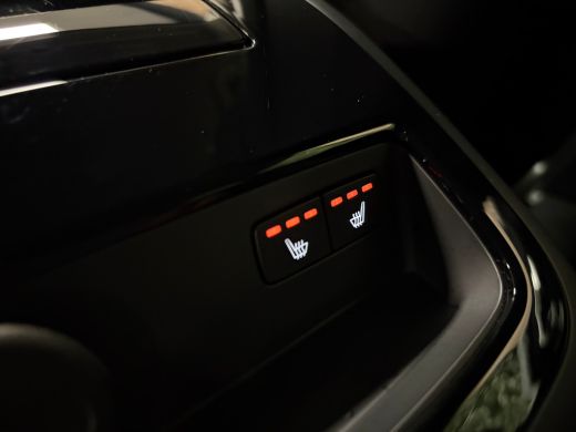 Volvo  V60 T6 AWD Recharge Essential T6 AWD Recharge Essential | Trekhaak | All Season banden | Lederen bekl... ActivLease financial lease