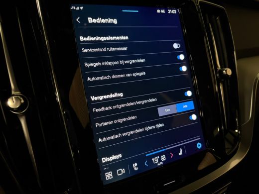 Volvo  V60 T6 AWD Recharge Essential T6 AWD Recharge Essential | Trekhaak | All Season banden | Lederen bekl... ActivLease financial lease