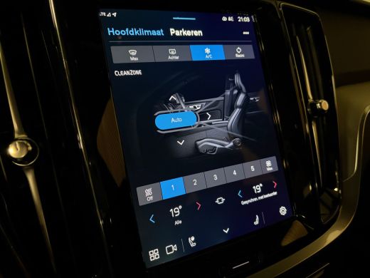 Volvo  V60 T6 AWD Recharge Essential T6 AWD Recharge Essential | Trekhaak | All Season banden | Lederen bekl... ActivLease financial lease