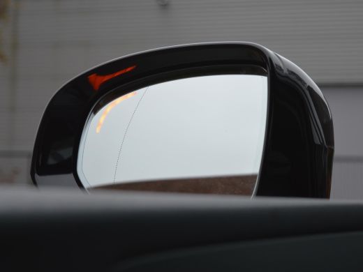 Volvo  XC60 2.0 T6 Plug-in hybrid AWD R-Design ActivLease financial lease