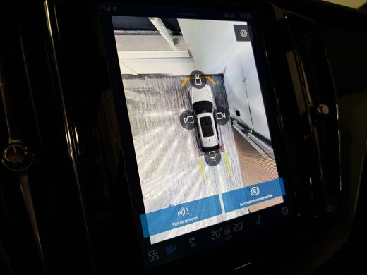 Volvo  XC60 T6 AWD Recharge Plus Dark 360&deg; Camera | Harman Kardon | All Season Banden | Adaptieve Cruise Cont... ActivLease financial lease