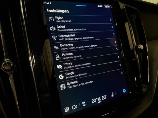 Volvo  XC60 T6 AWD Recharge Plus Dark 360&deg; Camera | Harman Kardon | All Season Banden | Adaptieve Cruise Cont... ActivLease financial lease