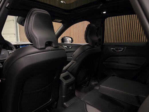 Volvo  XC60 T6 AWD Recharge R-Design Uniek! Pine Grey &eacute;n Facelift | Luchtvering | Trekhaak | 360&deg; Camera | St... ActivLease financial lease