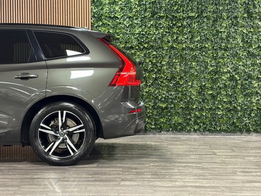 Volvo  XC60 T6 AWD Recharge R-Design Uniek! Pine Grey &eacute;n Facelift | Luchtvering | Trekhaak | 360&deg; Camera | St... ActivLease financial lease