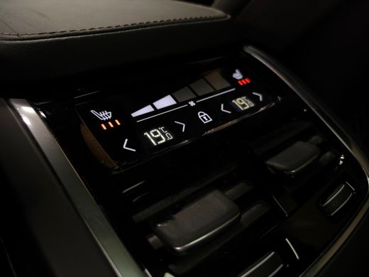 Volvo  XC90 T8 AWD Recharge Ultra Ultimate Bright Luchtvering | Trekhaak | Stoelventilatie | 360&deg; Camera | He... ActivLease financial lease