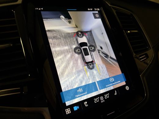 Volvo  XC90 T8 AWD Recharge Ultra Ultimate Dark Luchtvering | Trekhaak | All Season banden | 360&deg; Camera | He... ActivLease financial lease