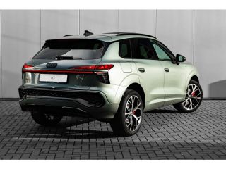 Audi Q3 S edition | 3-zone airconditioning | Adaptive cruise control | Audi sound system