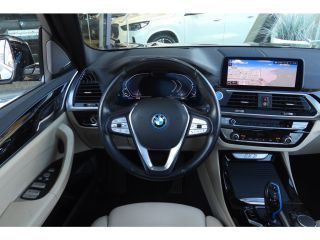 BMW iX3 High Executive / Sportstoelen / Adaptief onderstel / Comfort Access / Adaptieve LED / Head-Up / G...