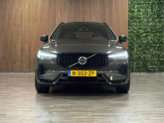 Volvo  XC60 T6 AWD Recharge R-Design Uniek! Pine Grey &eacute;n Facelift | Luchtvering | Trekhaak | 360&deg; Camera | St...