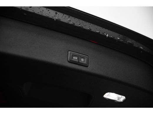 Audi Q3 1.5 272pk e-hybrid S edition | Panoramadak | Techniekpakket pro | MMI Pro | Matrix | ActivLease financial lease