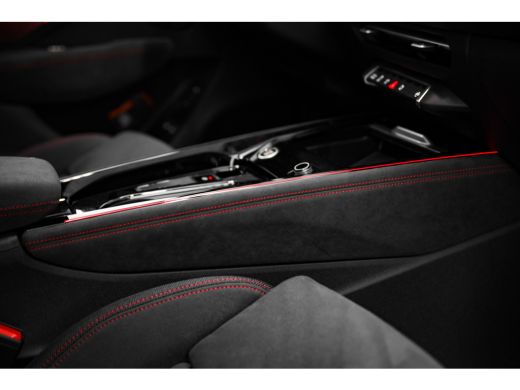 Audi Q3 1.5 272pk e-hybrid S edition | Panoramadak | Techniekpakket pro | MMI Pro | Matrix | ActivLease financial lease