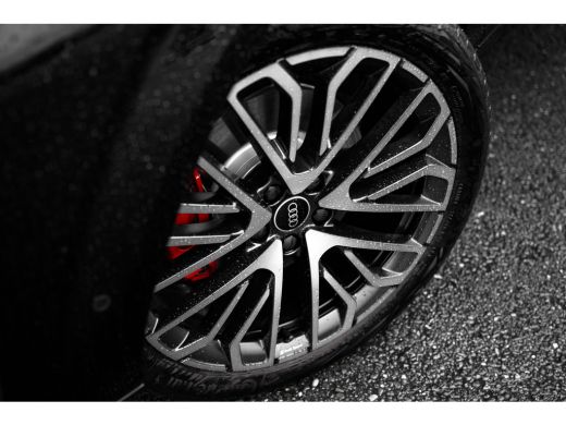 Audi Q3 1.5 272pk e-hybrid S edition | Panoramadak | Techniekpakket pro | MMI Pro | Matrix | ActivLease financial lease