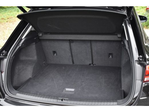 Audi Q3 35TFSI 150PK S-TRONIC PRO LINE VIRTUAL/PDC/NAVI ActivLease financial lease