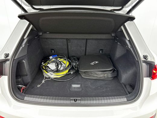 Audi Q3 45 TFSI e Edition CARPLAY | EL-ACHTERKLEP | AD-CRUISE ActivLease financial lease