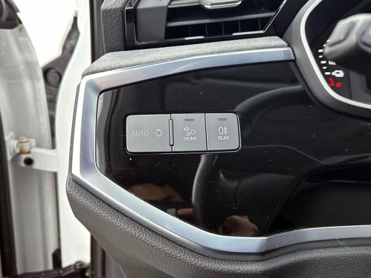Audi Q3 45 TFSI e Edition CARPLAY | EL-ACHTERKLEP | AD-CRUISE ActivLease financial lease