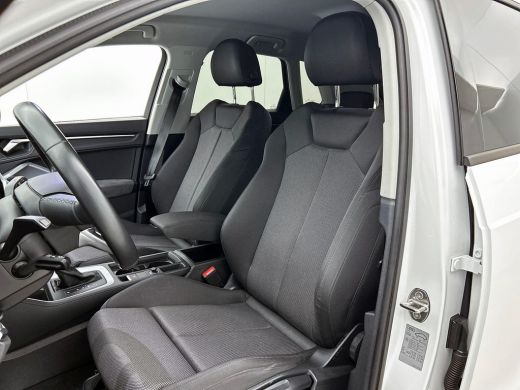 Audi Q3 45 TFSI e Edition CARPLAY | EL-ACHTERKLEP | AD-CRUISE ActivLease financial lease