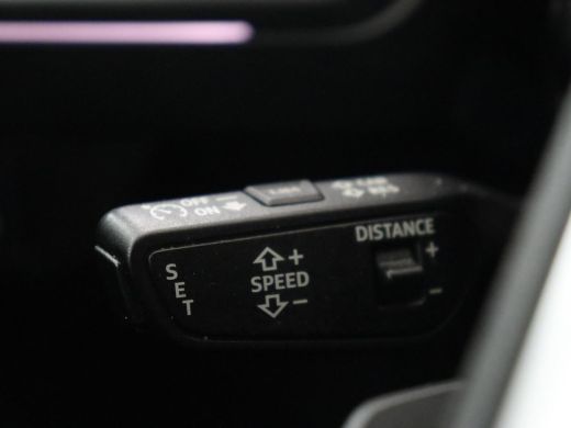 Audi Q4 e-tron 40 Launch edition Advanced 77 kWh | Warmtepomp | Adaptive cruise | Trekhaak | Camera | Stoelverwa... ActivLease financial lease