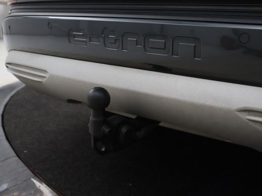 Audi Q4 e-tron 40 Launch edition Advanced 77 kWh | Warmtepomp | Adaptive cruise | Trekhaak | Camera | Stoelverwa... ActivLease financial lease