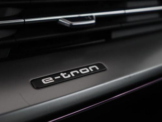 Audi Q4 e-tron 40 Launch edition Advanced 77 kWh | Warmtepomp | Adaptive cruise | Trekhaak | Camera | Stoelverwa... ActivLease financial lease
